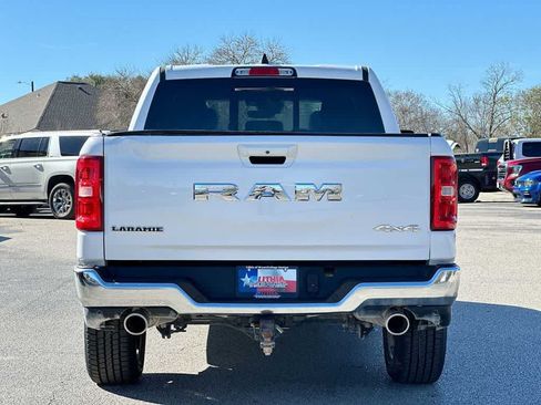 Used 2025 RAM 1500 Laramie AWD/4WD image 14
