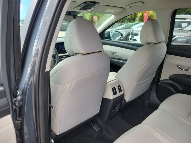 Used 2025 Hyundai Tucson SEL AWD/4WD image 14