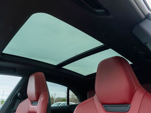 Certified 2025 Porsche Macan 4S Electric image 31