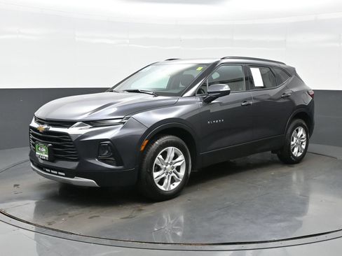 Used 2022 Chevrolet Blazer LT AWD/4WD image 2