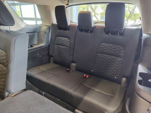 Used 2022 Nissan Pathfinder SV image 25