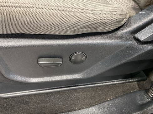 Used 2019 Ford F150 XLT w/ Trailer Tow Package image 16