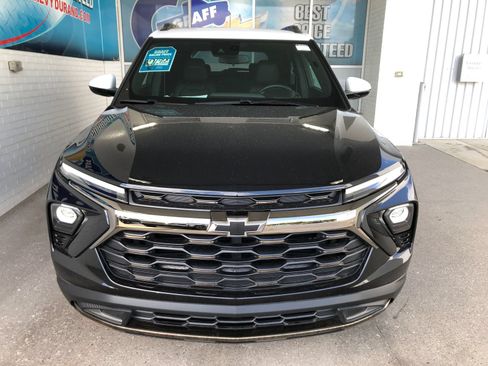 Used 2025 Chevrolet TrailBlazer ACTIV w/ Driver Confidence Package AWD/4WD image 2