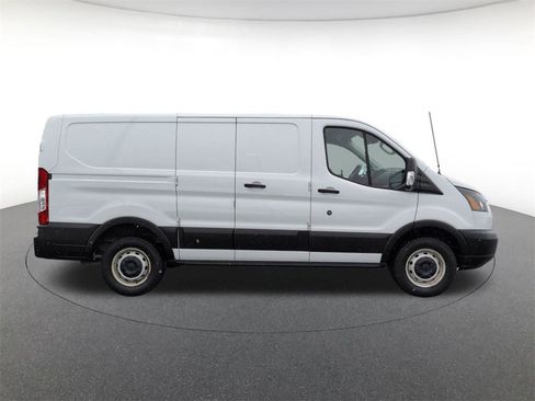 Used 2019 Ford Transit 250 130 Low Roof image 4
