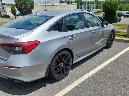 Used 2024 Honda Civic Sport image 3