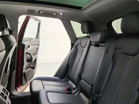 Used 2018 Audi Q5 2.0T Premium Plus w/ Premium Plus Package image 24