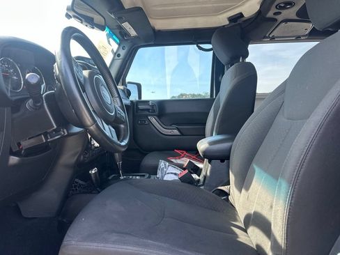 Used 2016 Jeep Wrangler Sport w/ Quick Order Package 24S AWD/4WD image 12