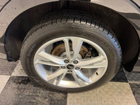 Used 2023 Audi Q3 2.0T Premium w/ 19" Wheel Package AWD/4WD image 15
