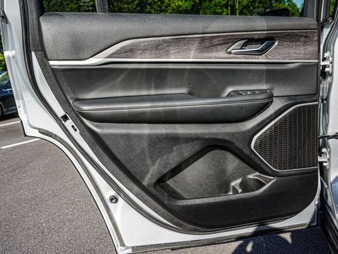 Used 2022 Jeep Grand Cherokee L Limited image 48