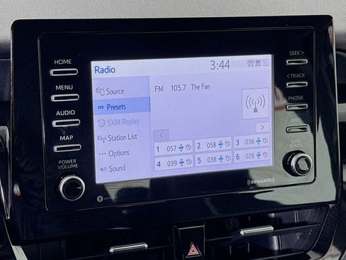 Certified 2022 Toyota Camry SE image 6