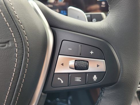 New 2026 BMW X5 xDrive50e w/ Executive Package image 28