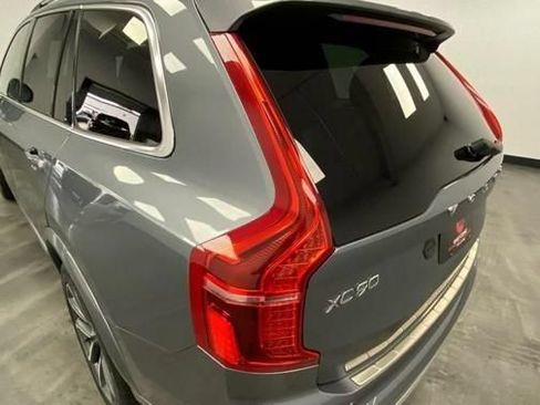 Used 2017 Volvo XC90 T6 Momentum w/ Vision Package AWD/4WD image 14