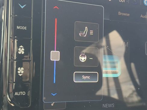 Used 2022 RAM 2500 Big Horn w/ Level C Equiment Group image 24