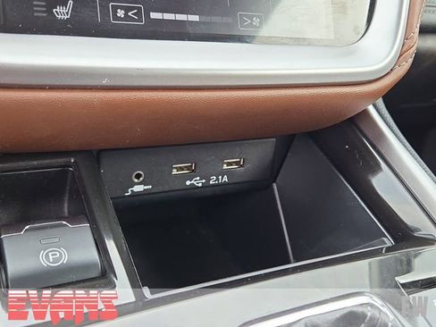 Used 2022 Subaru Outback Touring AWD/4WD image 10