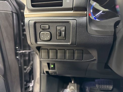 Used 2017 Lexus CT 200h w/ Navigation System Package image 15