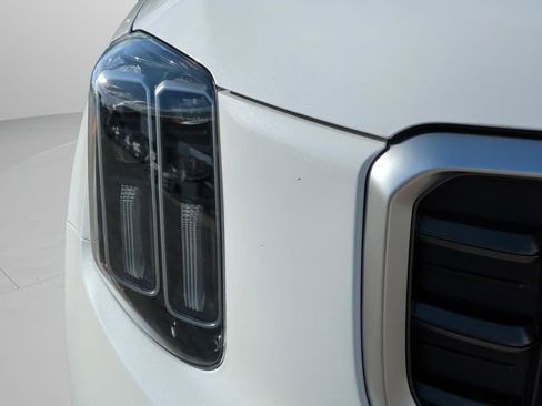 Used 2024 Kia Telluride SX Prestige w/ Towing Package image 34