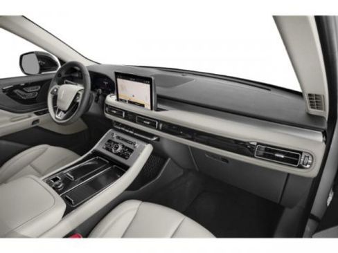 Certified 2024 Lincoln Aviator 2WD w/ Premium Package image 15