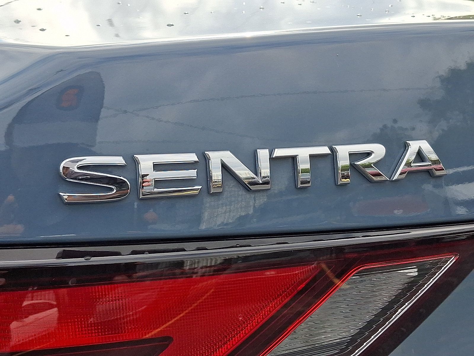 Used 2025 Nissan Sentra SV FWD image 30