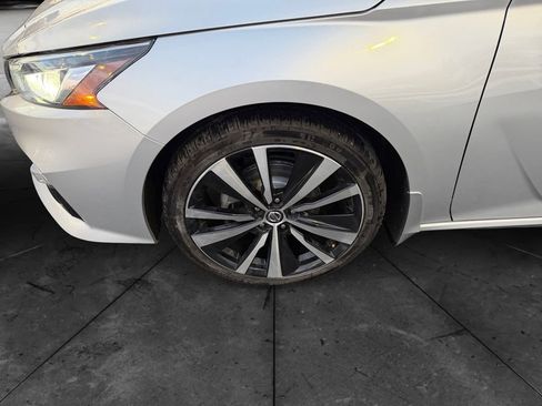 Used 2019 Nissan Altima 2.5 Platinum image 14