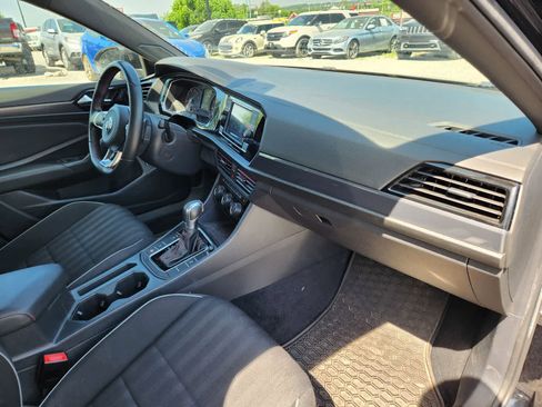 Used 2019 Volkswagen Jetta GLI image 17