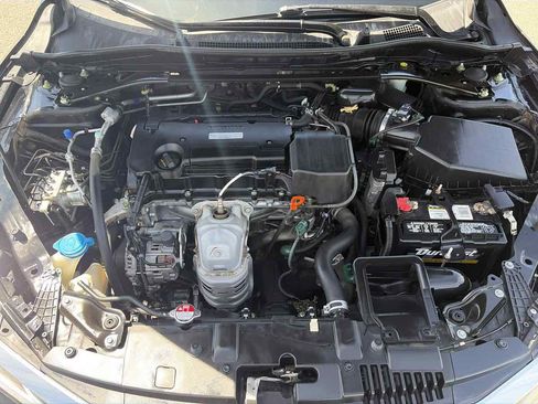 Used 2017 Honda Accord Sport image 32