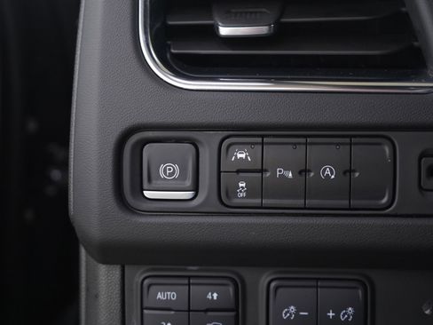 Used 2023 Chevrolet Suburban LS image 29