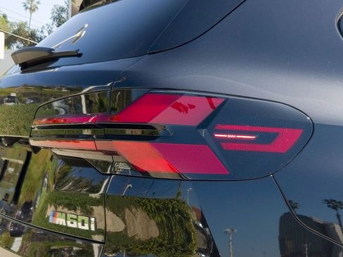 Used 2024 BMW X5 M60i image 5