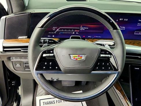 Used 2025 Cadillac Escalade ESV Sport Platinum AWD/4WD image 12