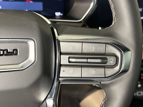 New 2026 GMC Canyon Denali w/ LPO, Black Badging Package AWD/4WD image 12
