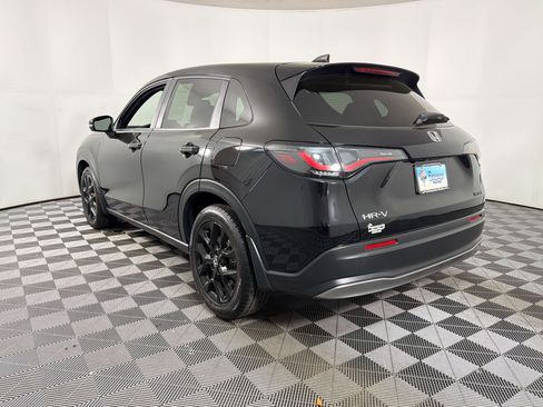 Used 2023 Honda HR-V Sport image 3