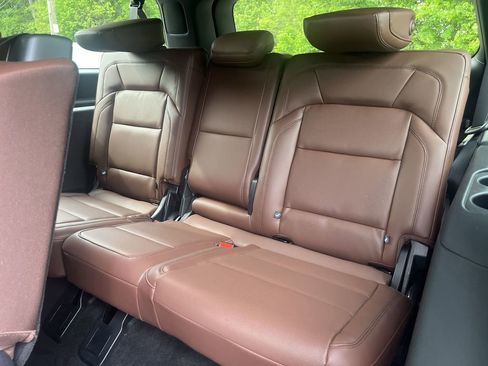 Used 2025 Lincoln Navigator L Reserve AWD/4WD image 24