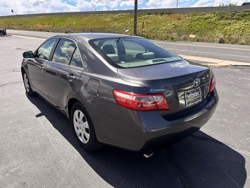 Used 2007 Toyota Camry LE image 4