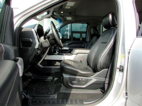 Used 2019 Ford F250 Lariat w/ Lariat Ultimate Package image 9