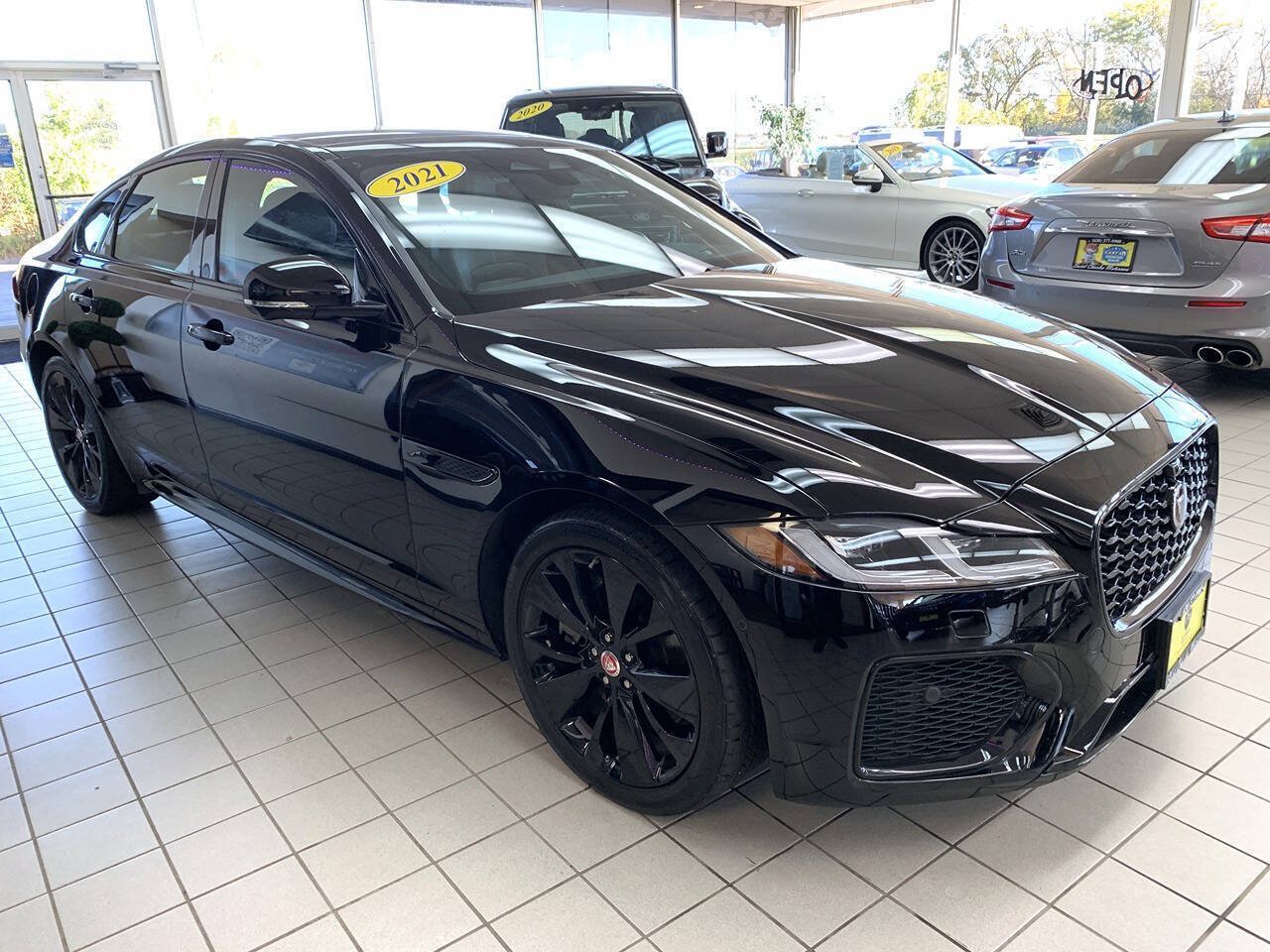 Used 2021 Jaguar XF R-Dynamic SE AWD/4WD image 4