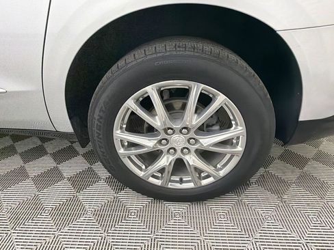 Used 2022 Buick Enclave Essence w/ Experience Buick Package FWD image 19