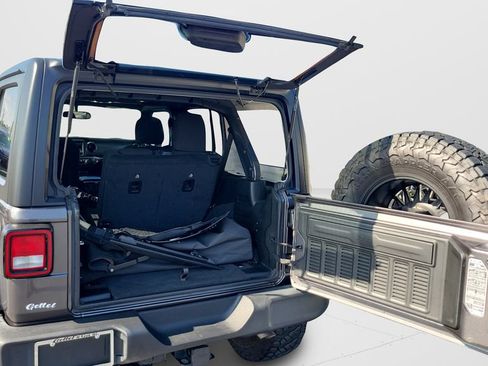 Used 2023 Jeep Wrangler Unlimited Sport AWD/4WD image 9