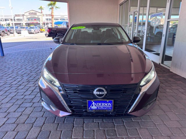 Used 2025 Nissan Altima 2.5 SV FWD image 8