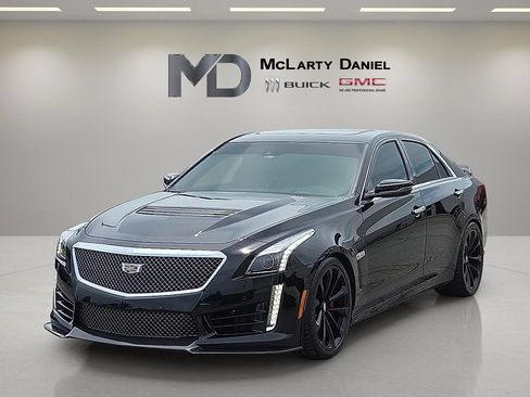 Certified 2018 Cadillac CTS V w/ Carbon Fiber Package RWD image 3