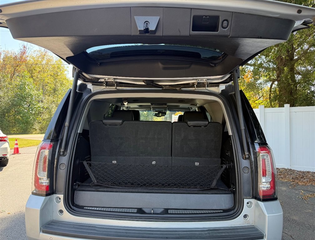 Used 2018 GMC Yukon SLT w/ Open Road Package AWD/4WD image 19