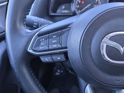 Used 2017 MAZDA MAZDA3 Grand Touring image 17