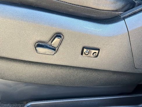 Used 2017 Dodge Grand Caravan SXT FWD image 27