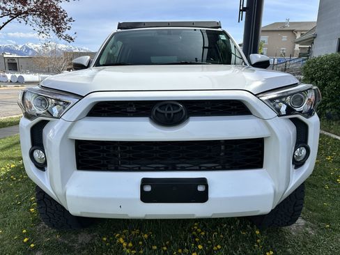 Used 2018 Toyota 4Runner SR5 image 13