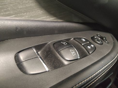 Used 2016 Nissan Murano SL w/ SL Technology Package FWD image 27