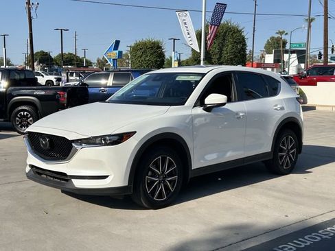 Used 2018 MAZDA CX-5 Touring w/ Preferred Equipment Package FWD image 2
