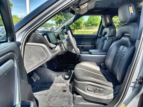 Used 2023 Rivian R1S Launch Edition AWD/4WD image 2