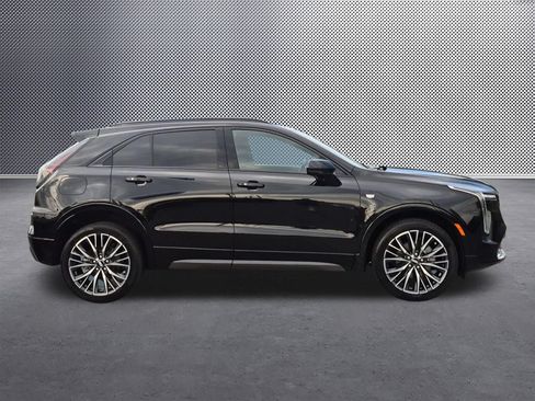 Certified 2025 Cadillac XT4 Sport w/ Cold Weather Package FWD image 6