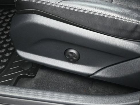 Used 2019 Mercedes-Benz GLC 300 image 9
