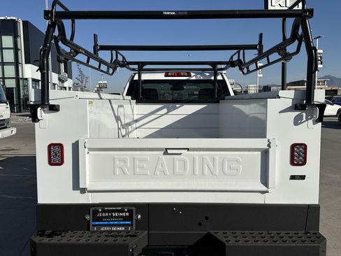 New 2025 GMC Sierra 2500 Pro w/ Convenience Package image 5