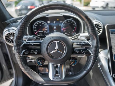 Used 2022 Mercedes-Benz SL 55 AMG 4MATIC w/ Driver Assistance Package image 35