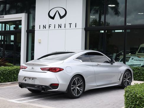 Used 2020 INFINITI Q60 3.0t Luxe w/ Cargo Package RWD image 4